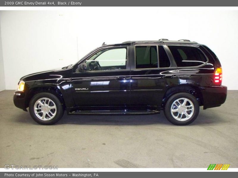 Black / Ebony 2009 GMC Envoy Denali 4x4