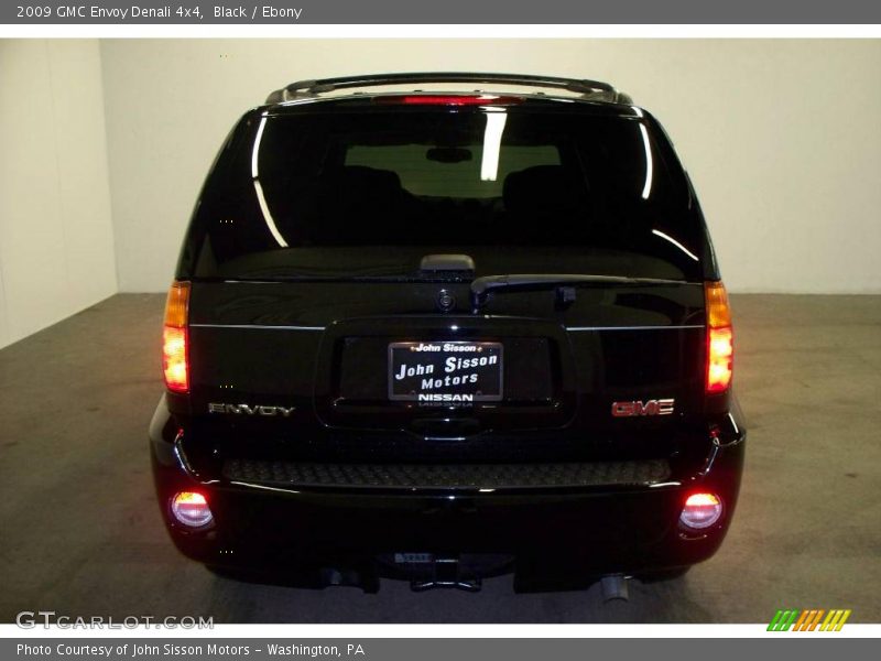 Black / Ebony 2009 GMC Envoy Denali 4x4
