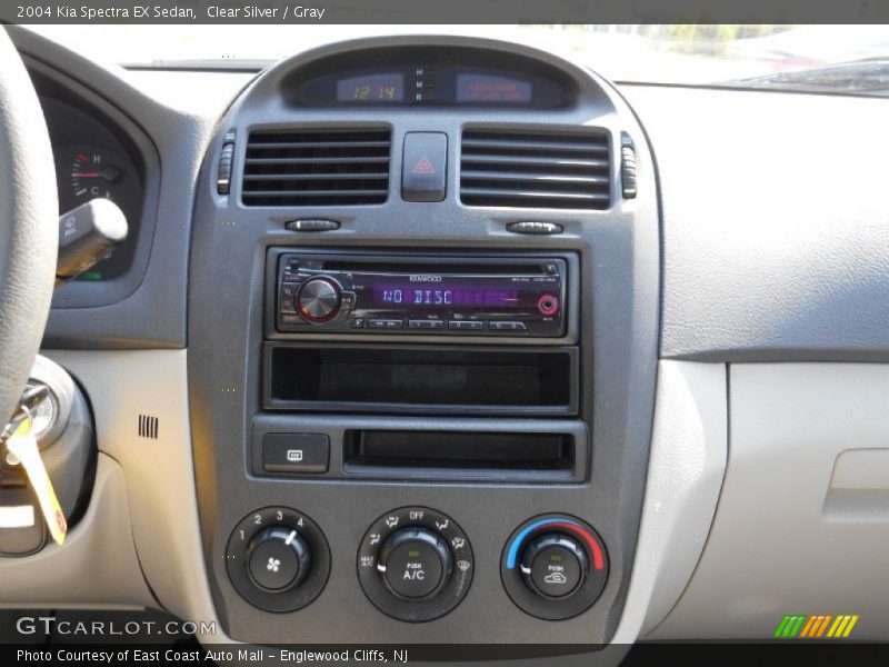 Clear Silver / Gray 2004 Kia Spectra EX Sedan