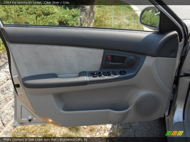 Clear Silver / Gray 2004 Kia Spectra EX Sedan