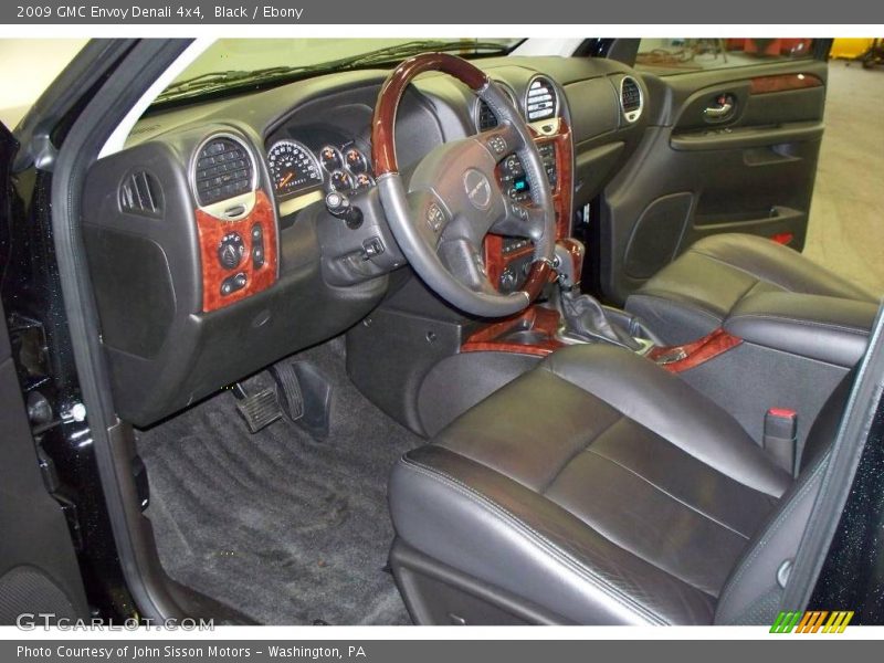 Black / Ebony 2009 GMC Envoy Denali 4x4