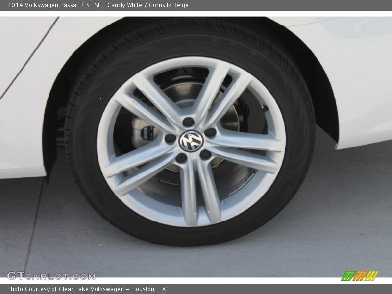Candy White / Cornsilk Beige 2014 Volkswagen Passat 2.5L SE