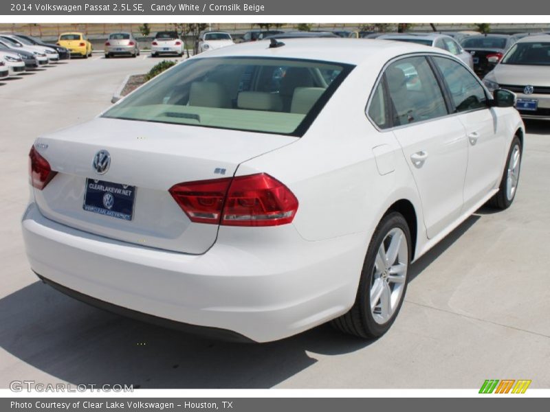 Candy White / Cornsilk Beige 2014 Volkswagen Passat 2.5L SE