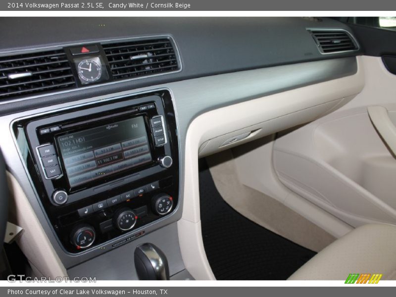 Candy White / Cornsilk Beige 2014 Volkswagen Passat 2.5L SE