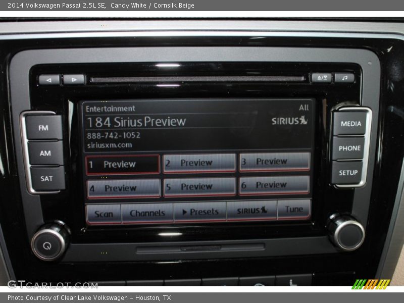 Candy White / Cornsilk Beige 2014 Volkswagen Passat 2.5L SE