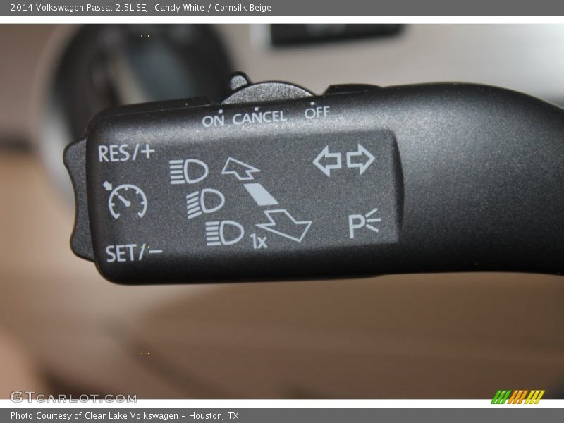 Candy White / Cornsilk Beige 2014 Volkswagen Passat 2.5L SE