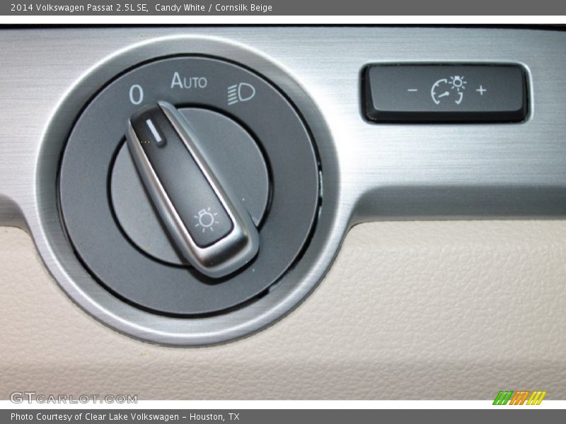 Candy White / Cornsilk Beige 2014 Volkswagen Passat 2.5L SE