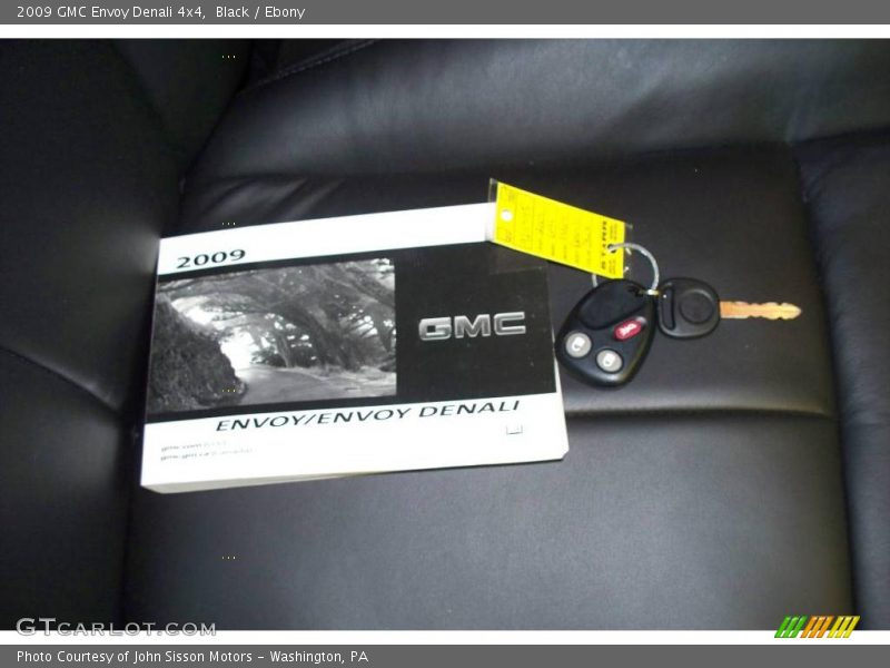 Black / Ebony 2009 GMC Envoy Denali 4x4