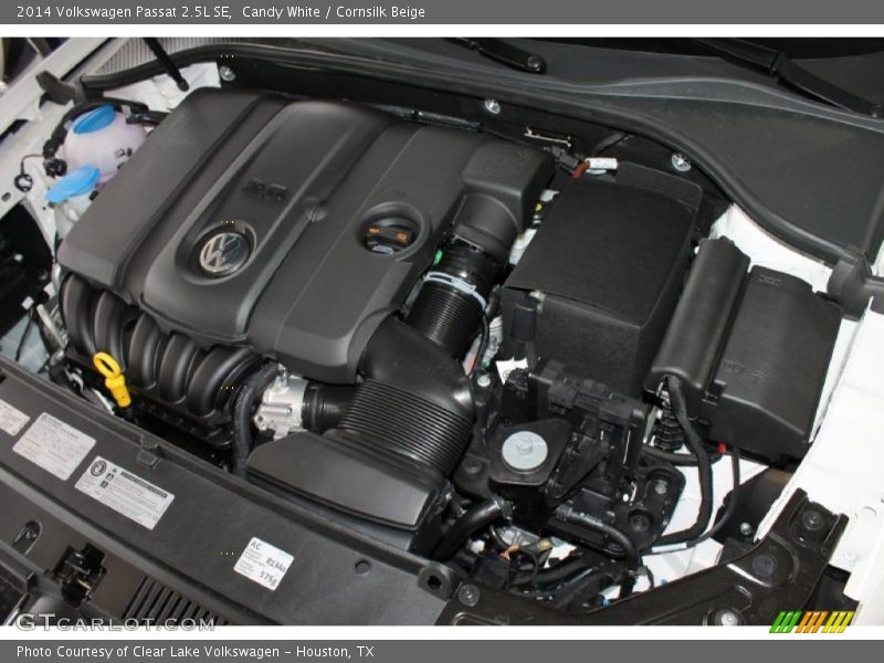 Candy White / Cornsilk Beige 2014 Volkswagen Passat 2.5L SE