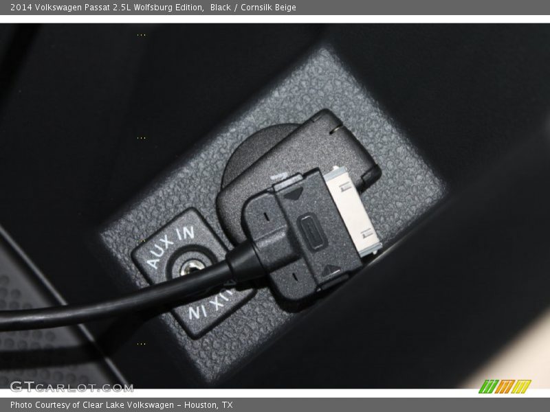 Black / Cornsilk Beige 2014 Volkswagen Passat 2.5L Wolfsburg Edition