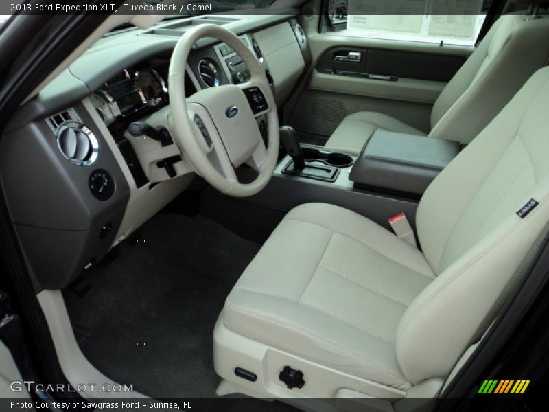 Tuxedo Black / Camel 2013 Ford Expedition XLT