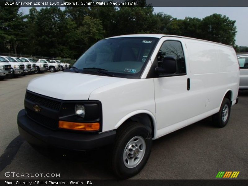 Front 3/4 View of 2014 Express 1500 Cargo WT