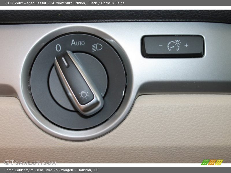 Black / Cornsilk Beige 2014 Volkswagen Passat 2.5L Wolfsburg Edition