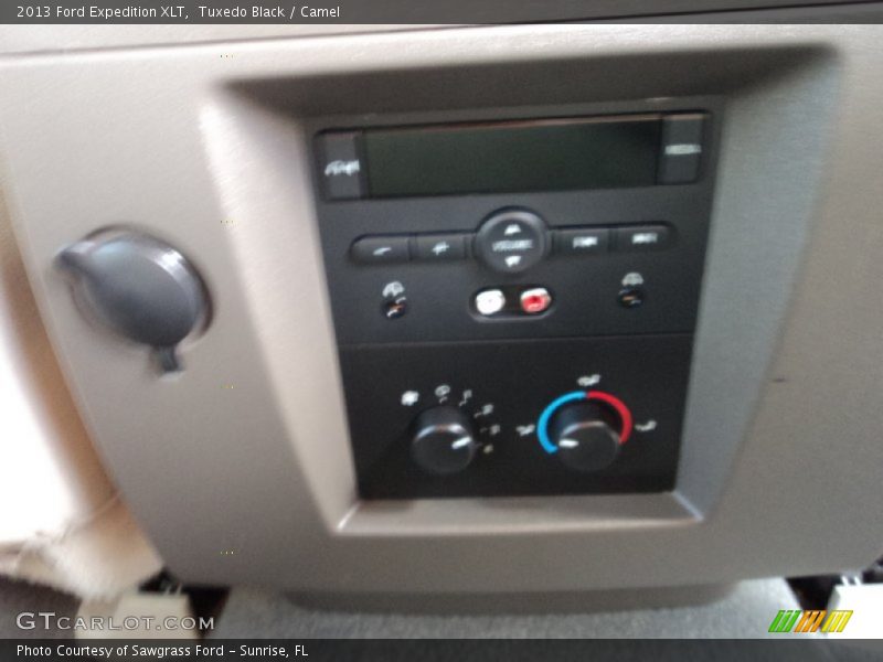 Tuxedo Black / Camel 2013 Ford Expedition XLT