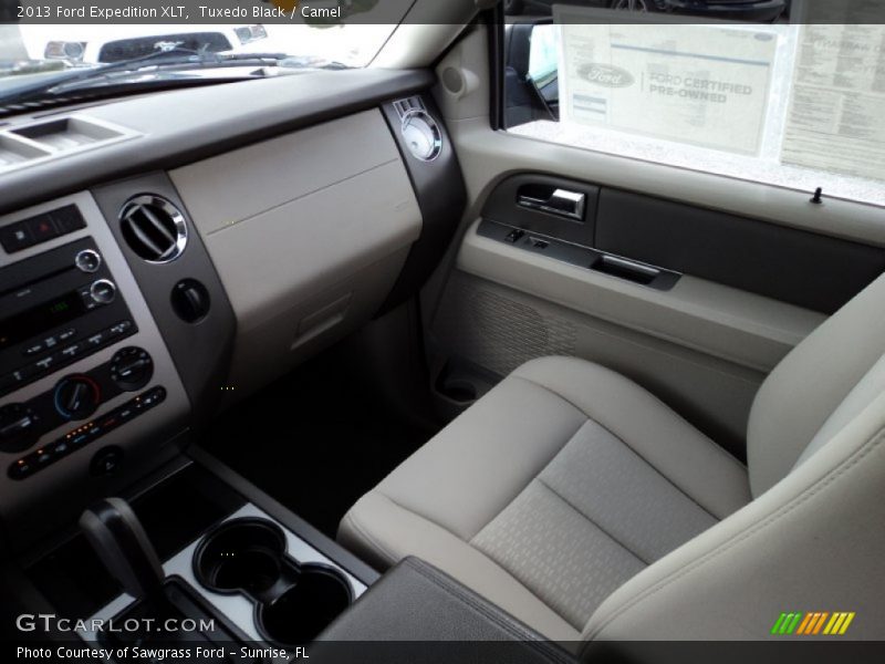 Tuxedo Black / Camel 2013 Ford Expedition XLT