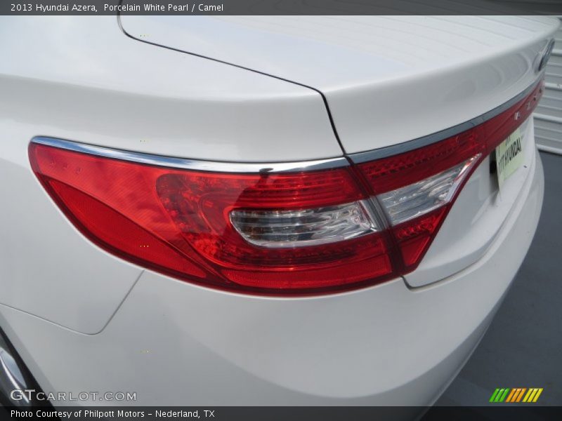 Porcelain White Pearl / Camel 2013 Hyundai Azera