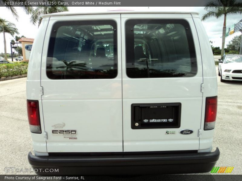 Oxford White / Medium Flint 2013 Ford E Series Van E250 Cargo
