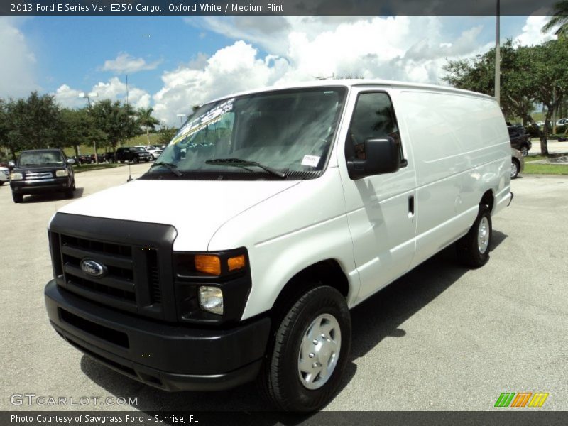 Front 3/4 View of 2013 E Series Van E250 Cargo
