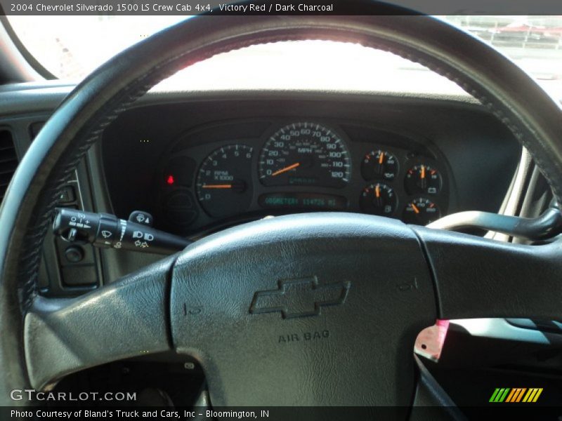 Victory Red / Dark Charcoal 2004 Chevrolet Silverado 1500 LS Crew Cab 4x4