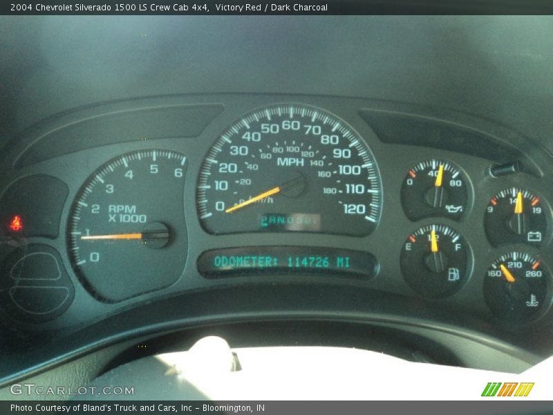 Victory Red / Dark Charcoal 2004 Chevrolet Silverado 1500 LS Crew Cab 4x4