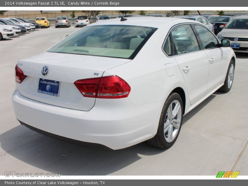 Candy White / Cornsilk Beige 2014 Volkswagen Passat 2.5L SE