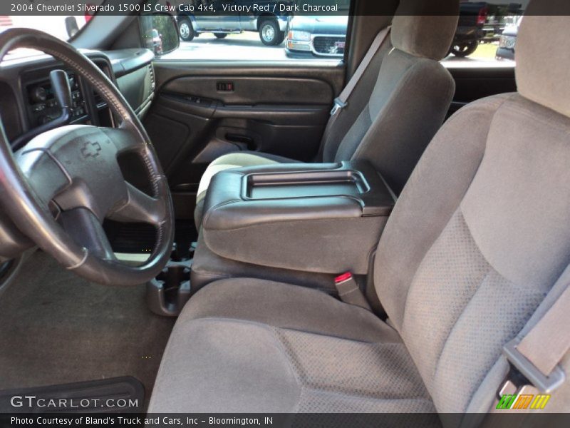 Victory Red / Dark Charcoal 2004 Chevrolet Silverado 1500 LS Crew Cab 4x4