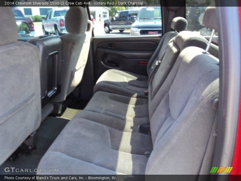 Victory Red / Dark Charcoal 2004 Chevrolet Silverado 1500 LS Crew Cab 4x4
