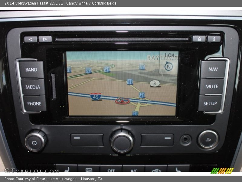 Candy White / Cornsilk Beige 2014 Volkswagen Passat 2.5L SE