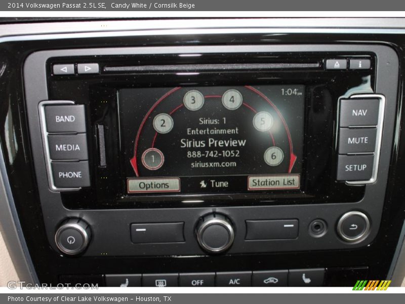 Candy White / Cornsilk Beige 2014 Volkswagen Passat 2.5L SE