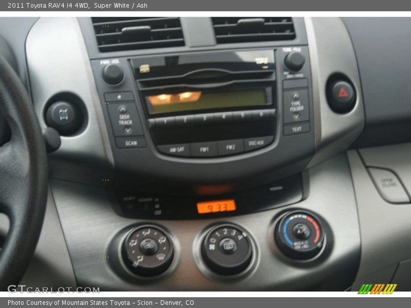 Super White / Ash 2011 Toyota RAV4 I4 4WD
