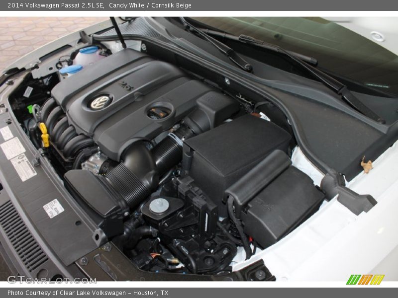 Candy White / Cornsilk Beige 2014 Volkswagen Passat 2.5L SE