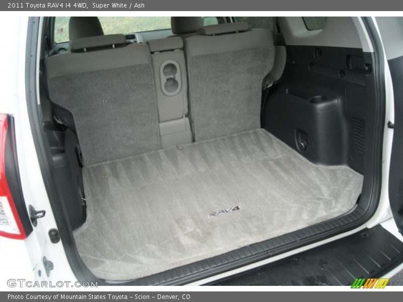 Super White / Ash 2011 Toyota RAV4 I4 4WD