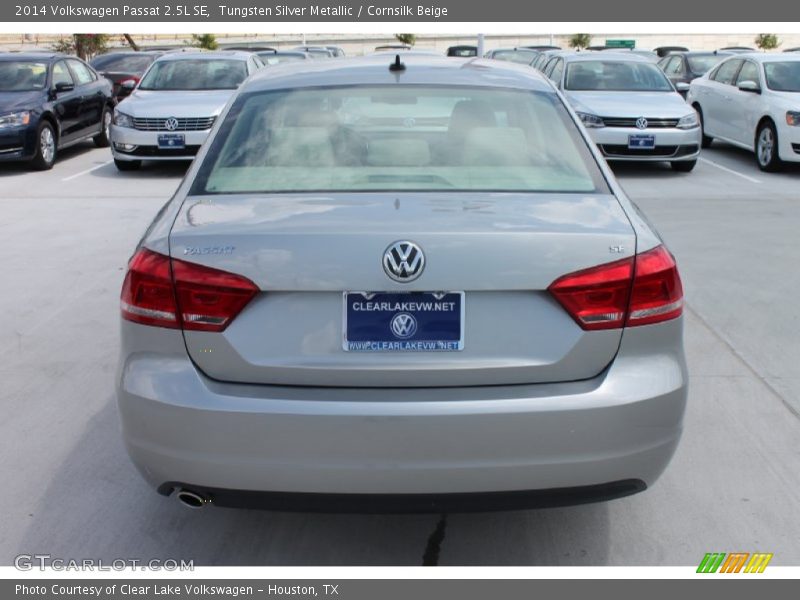 Tungsten Silver Metallic / Cornsilk Beige 2014 Volkswagen Passat 2.5L SE