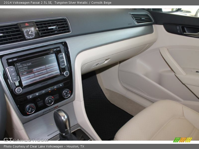 Tungsten Silver Metallic / Cornsilk Beige 2014 Volkswagen Passat 2.5L SE