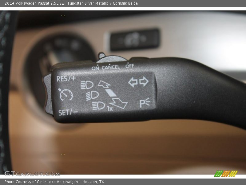 Tungsten Silver Metallic / Cornsilk Beige 2014 Volkswagen Passat 2.5L SE