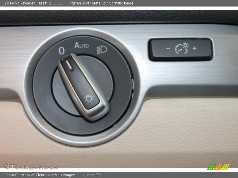 Tungsten Silver Metallic / Cornsilk Beige 2014 Volkswagen Passat 2.5L SE