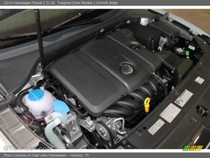 Tungsten Silver Metallic / Cornsilk Beige 2014 Volkswagen Passat 2.5L SE