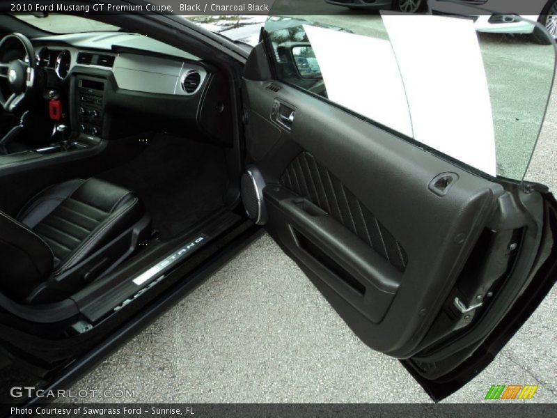 Black / Charcoal Black 2010 Ford Mustang GT Premium Coupe