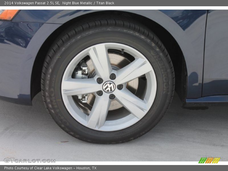 Night Blue Metallic / Titan Black 2014 Volkswagen Passat 2.5L SE