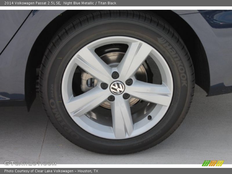 Night Blue Metallic / Titan Black 2014 Volkswagen Passat 2.5L SE