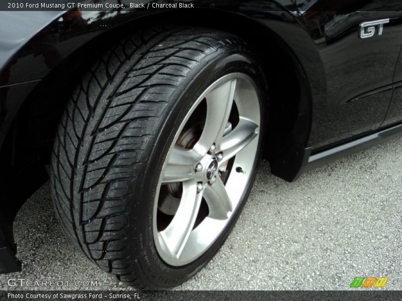 Black / Charcoal Black 2010 Ford Mustang GT Premium Coupe
