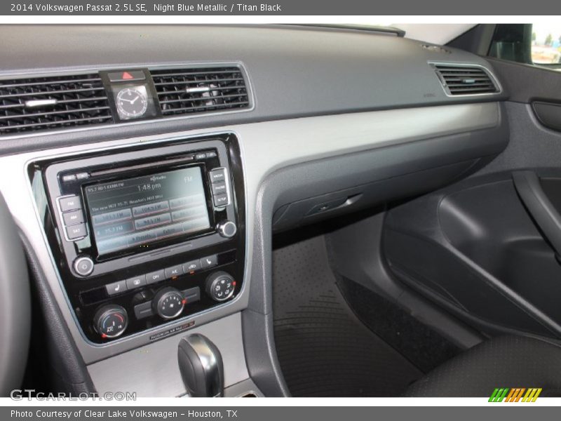 Night Blue Metallic / Titan Black 2014 Volkswagen Passat 2.5L SE