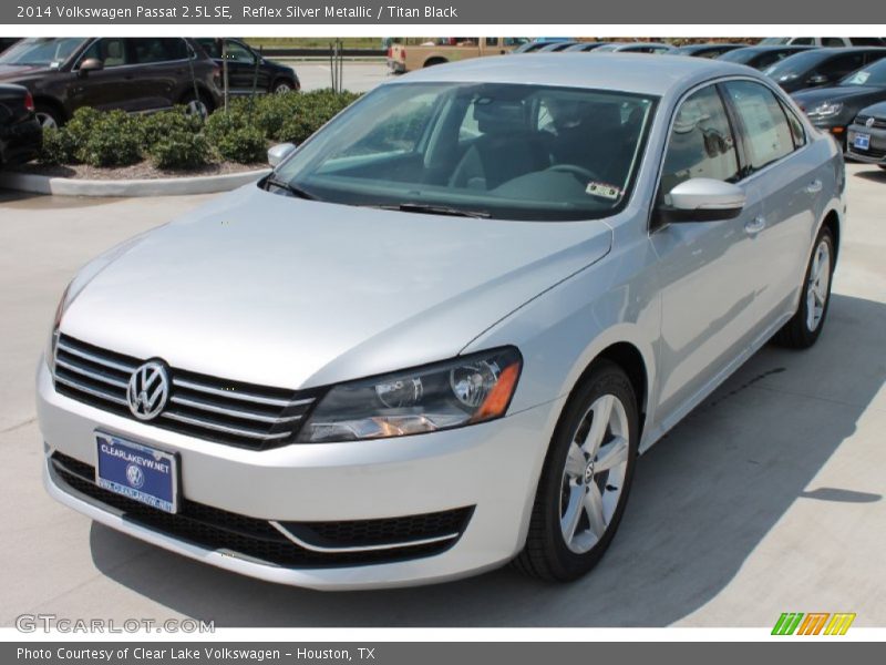 Reflex Silver Metallic / Titan Black 2014 Volkswagen Passat 2.5L SE