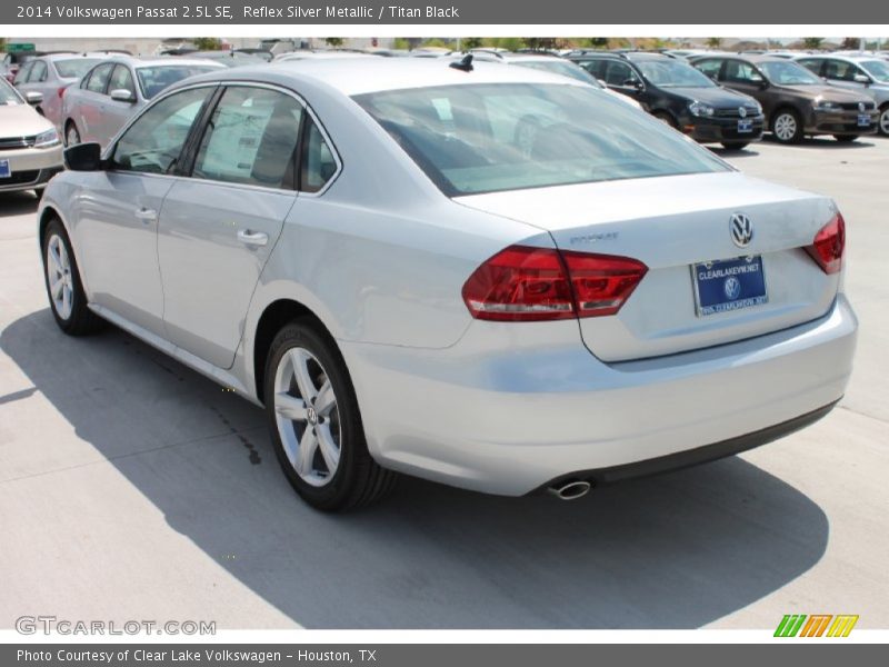 Reflex Silver Metallic / Titan Black 2014 Volkswagen Passat 2.5L SE