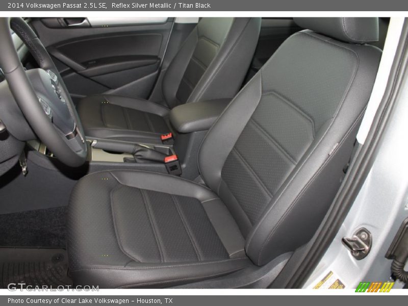 Reflex Silver Metallic / Titan Black 2014 Volkswagen Passat 2.5L SE