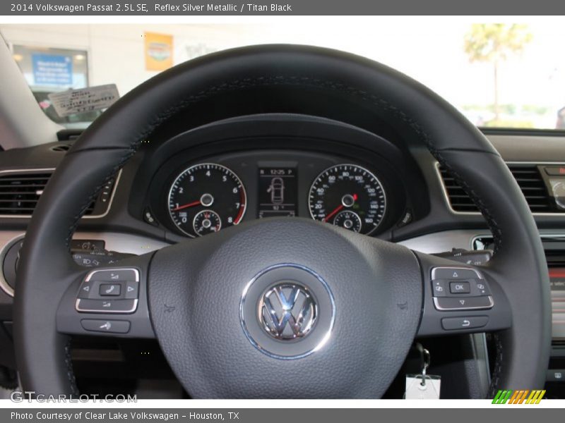 Reflex Silver Metallic / Titan Black 2014 Volkswagen Passat 2.5L SE