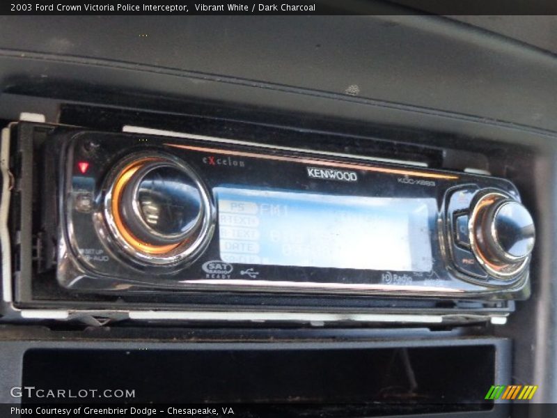 Vibrant White / Dark Charcoal 2003 Ford Crown Victoria Police Interceptor