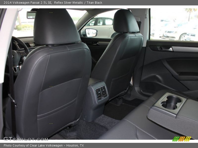 Reflex Silver Metallic / Titan Black 2014 Volkswagen Passat 2.5L SE