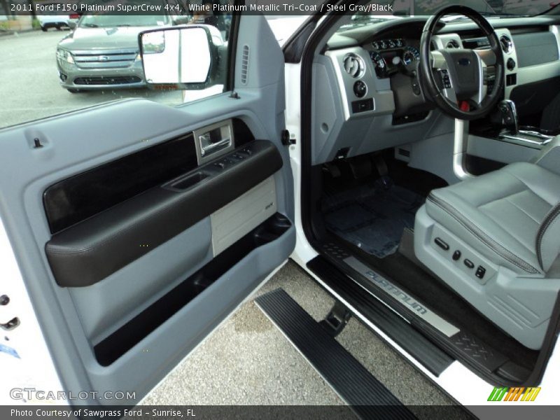 White Platinum Metallic Tri-Coat / Steel Gray/Black 2011 Ford F150 Platinum SuperCrew 4x4