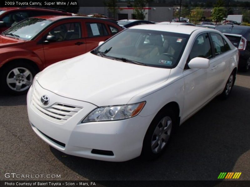 Super White / Ash 2009 Toyota Camry